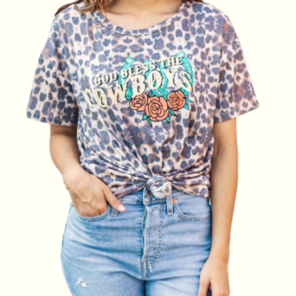 Daisy Rae Womens God Bless The Cowboys  Graphic Tee Size XL